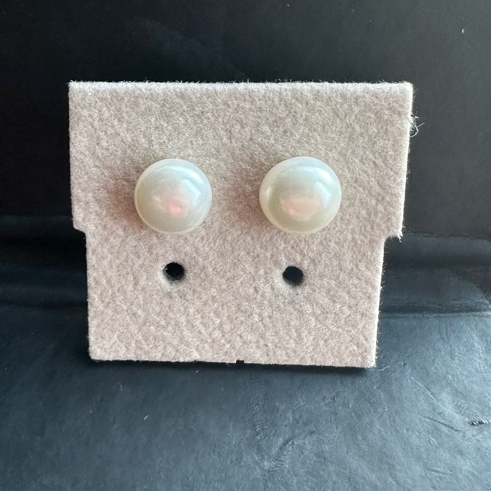 14k Gold Infinity Pearl stud earrings